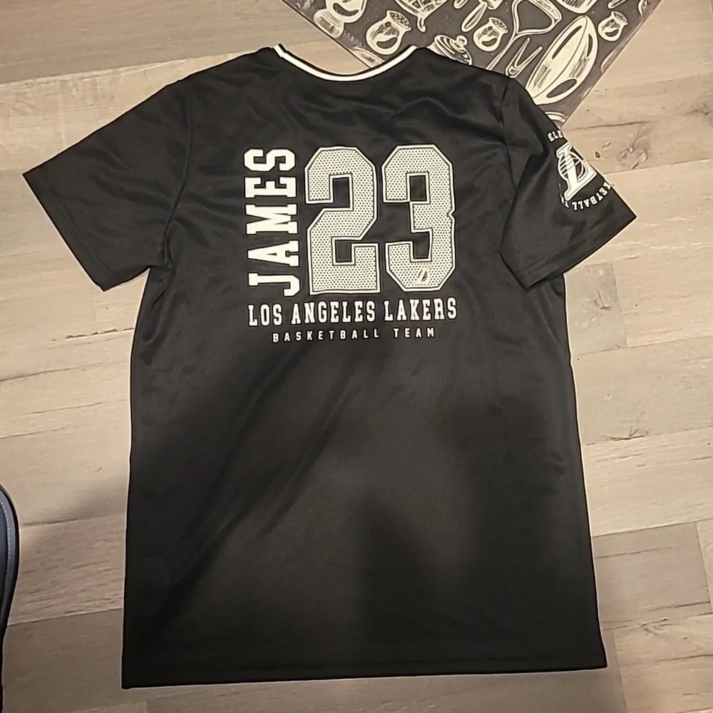 NBA Black Los Angeles Lakers Graphic Tee Lebron James #23 Basketball Size 14/16 - Picture 5 of 5